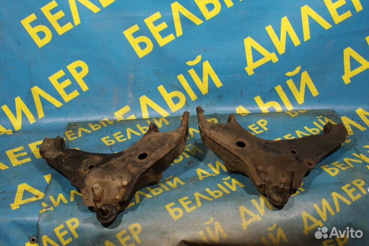 Рычаг нижний Hyundai Galloper jkc4