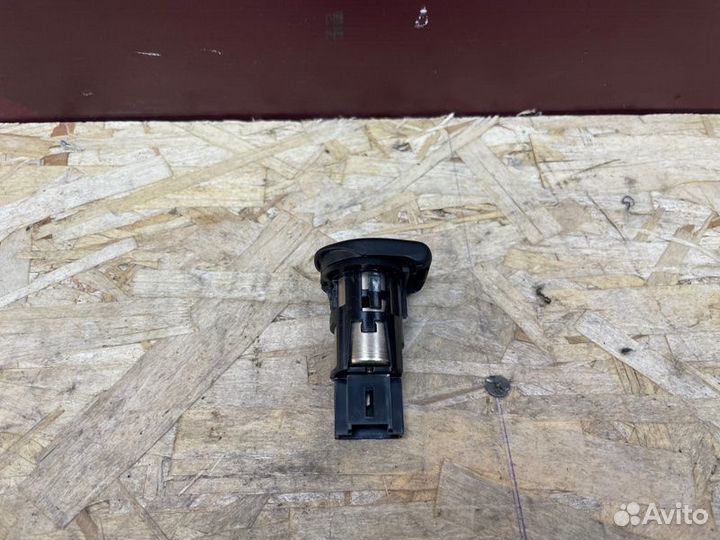 Розетка LADA X-Ray