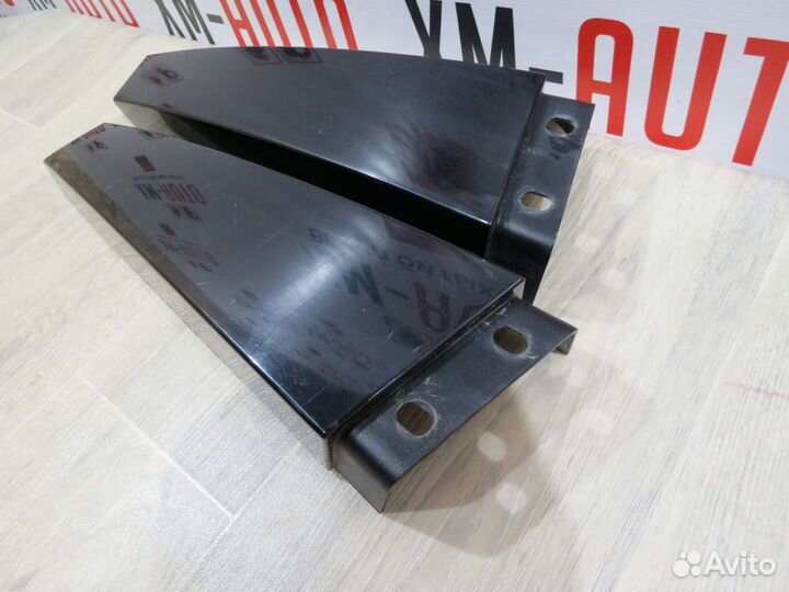 Накладка стойки Skoda Rapid