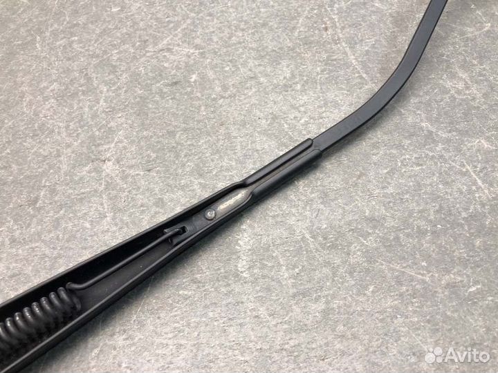 Поводок дворника правый Hyundai Sonata EF G4JP