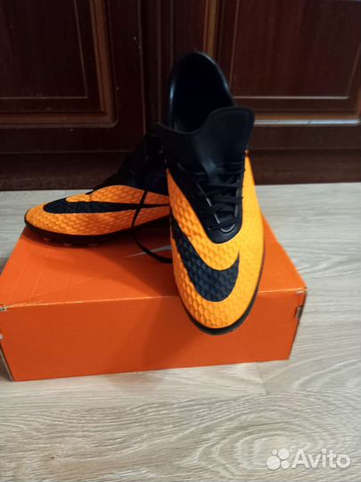 Бутсы Nike Hypervenom