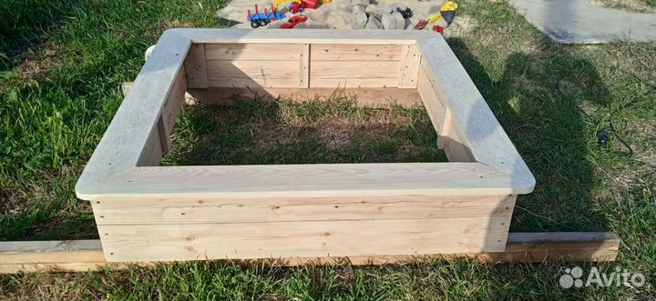 Детская песочница с крышкой