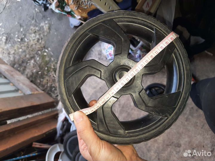 Колеса для детской коляски