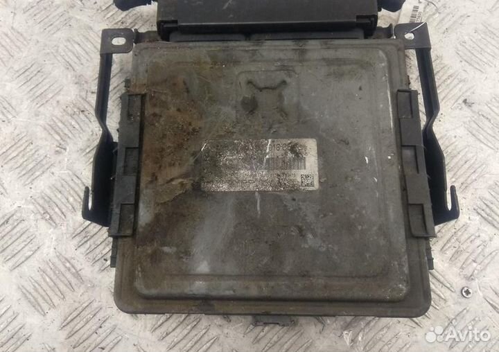 Блок управления двигателем Volkswagen Passat