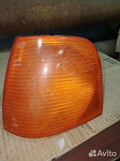 Поворотник передний левый Audi 100c3 44