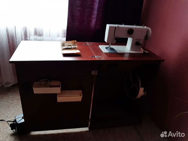 Швейная машина Чайка 134