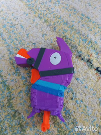 Лама фортнайт пистолет