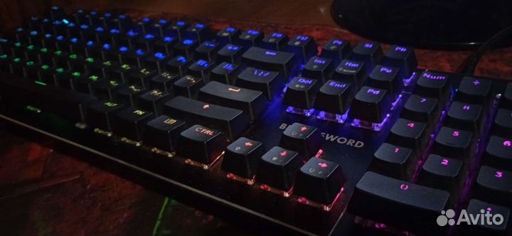 Игровая механическая клавиатура RGB