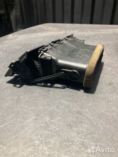 Дефлектор обдува передний левый Bmw 5 E60 M57D30