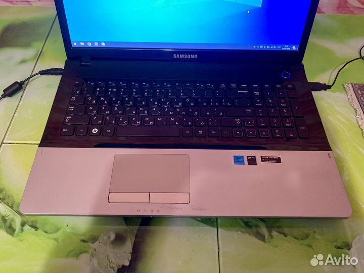 Samsung 17.3/i5-2450M/10Gb/GT520MX/SSD120