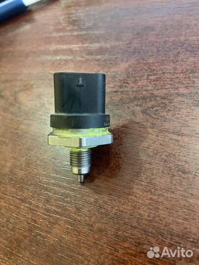 Датчик давления топлива Mercedes