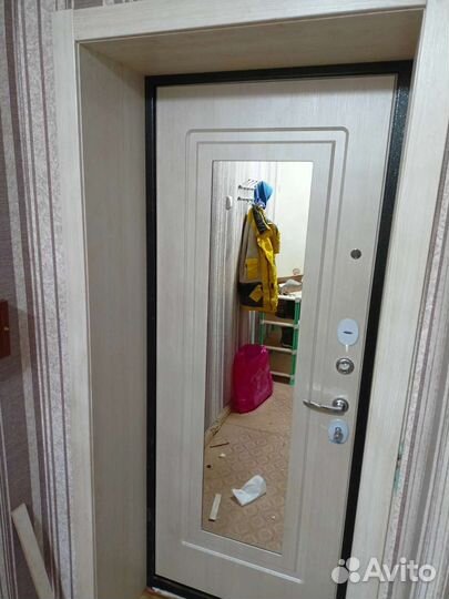 Двери входные с зеркалом от производителя