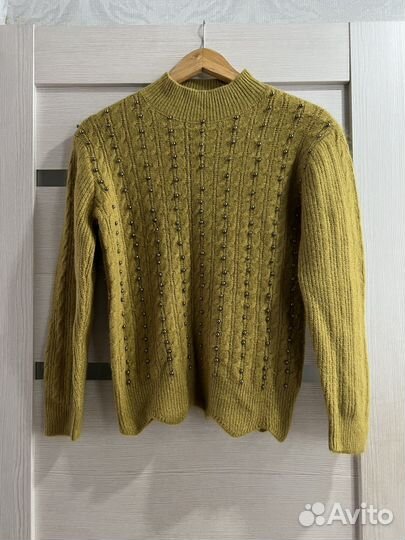 Свитер женский