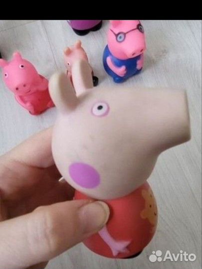 Игрушки из киндера: свинка пеппа