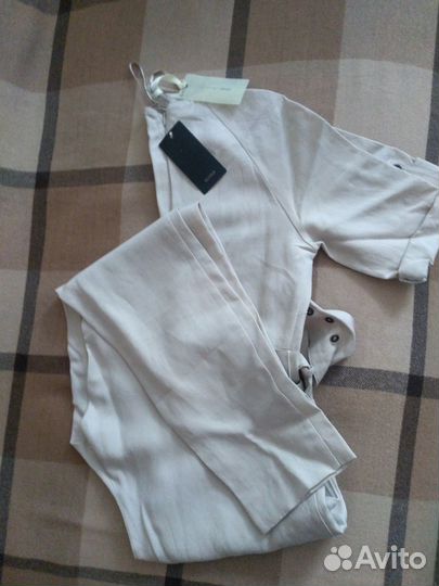 Комбинезоны женские Mango (черный, бежевый)