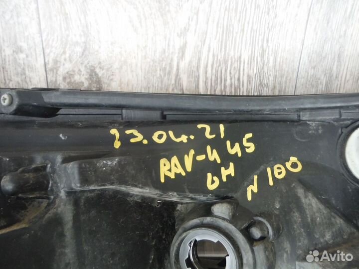 Фара левая №100 Toyota RAV4 XA45 2016