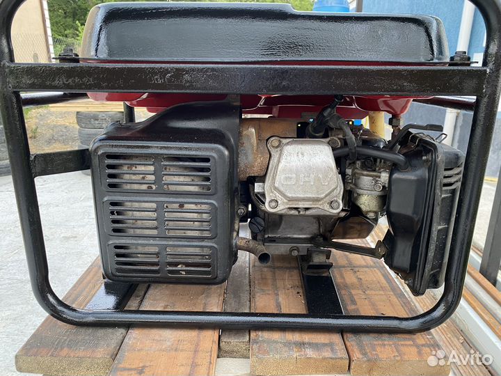 Бензиновый генератор 2.2 кВт Honda оригинал