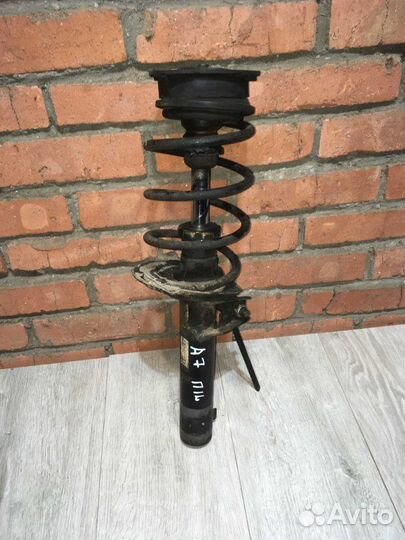 Стойка передняя левая Skoda Octavia A7