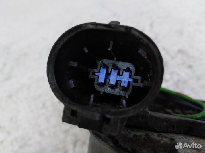 Моторчик стеклоочистителя передний 04874839