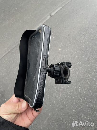 Держатель для телефона на мотоцикл