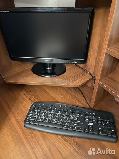 Компьютер системный блок с монитором