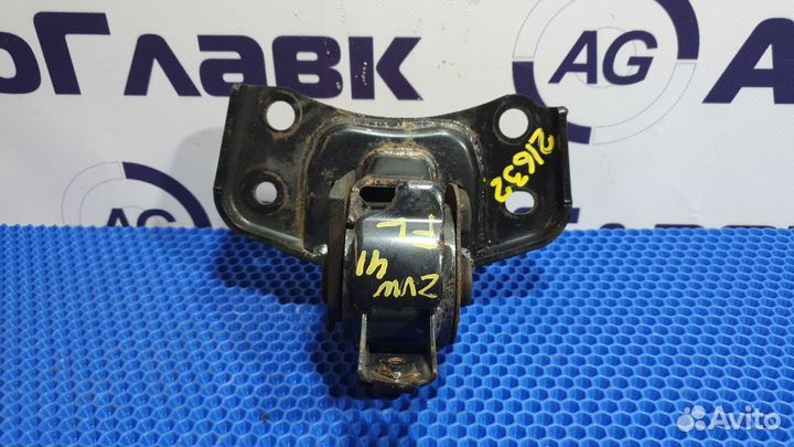 Подушка двигателя Toyota Prius A