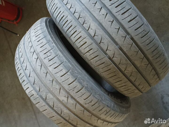 Yokohama BluEarth-A 215/60 R16 99