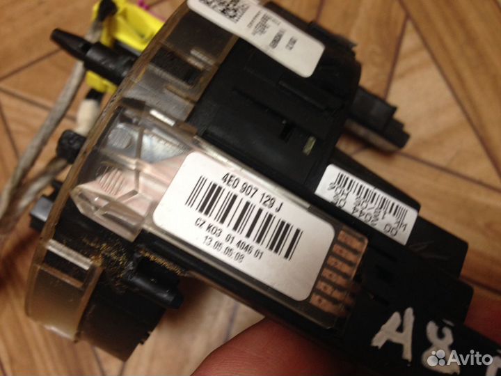 Шлейф подрулевой audi a8 d3