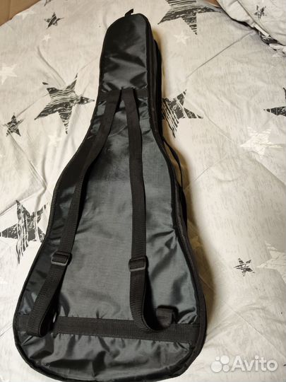 Классическая гитара с чехлом и тюнером