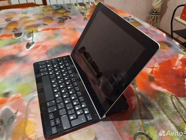 Беспроводная клавиатура Logitech для iPad