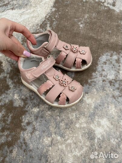 Туфли, босоножки для девочки 22,23