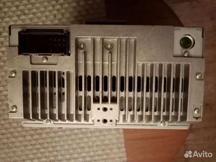 Продам магнитолу на хундай санта фе 2