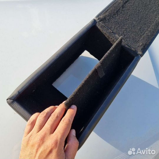Продам подлокотник для Шкода Октавия A7
