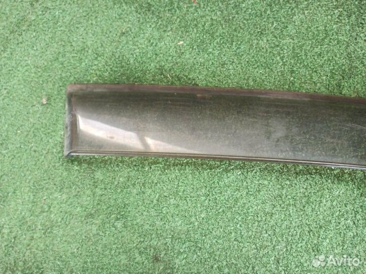 Ветровики передние правые Nissan Tiida NC11