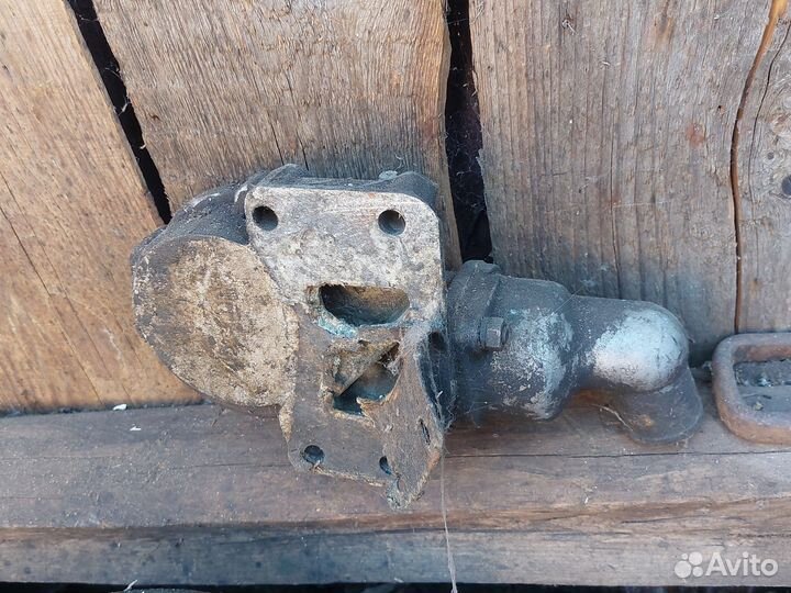 Старые запчасти для жигулей и УАЗ