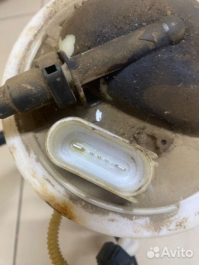 Насос топливный электрический Volkswagen Passat B6