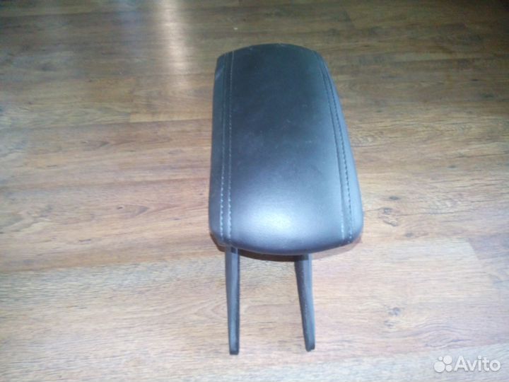 Подлокотник на Nissan Almera G15 седан (2012-2019)