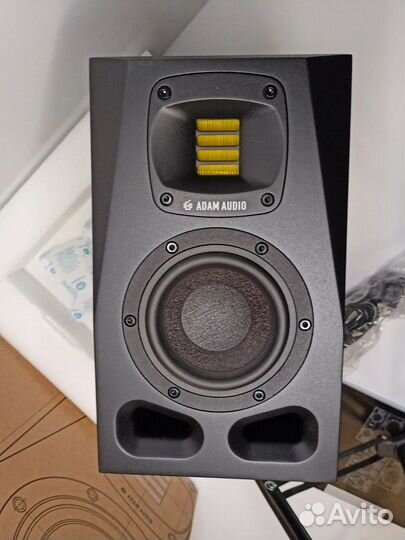 Студийный монитор Adam Audio A4V, новый
