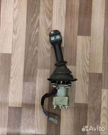 Bobcat джойстик