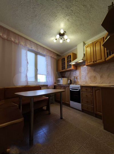 2-к. квартира, 55 м², 6/10 эт.