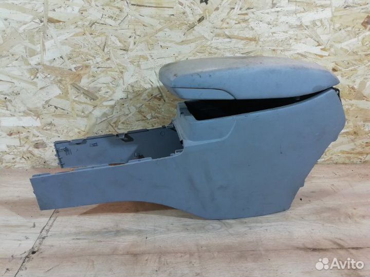 Подлокотник Toyota Camry V40 2008