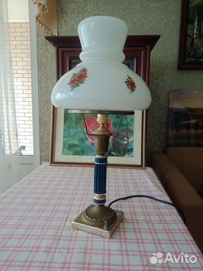 Лампа настольная