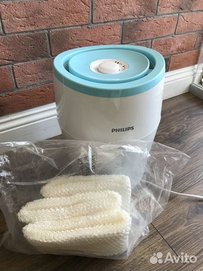 Увлажнитель воздуха Philips с 3 фильтрами