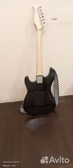 Набор гитара, комбоусилитель