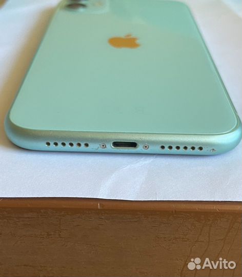 iPhone 11, 64 ГБ
