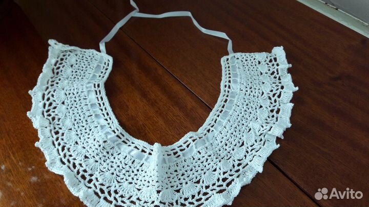 Вязаные крючком воротнички ручной работы. Цветовая