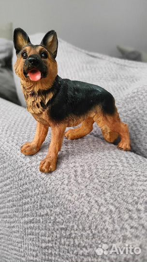 Фигурка немецкая овчарка 2000г