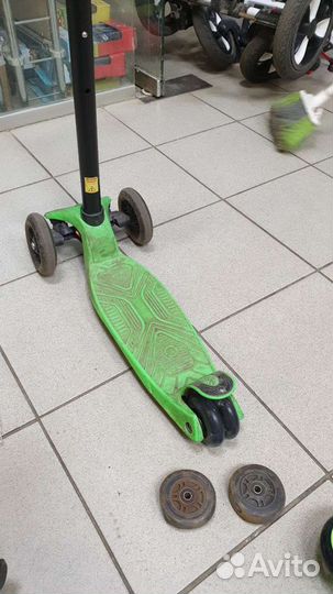 Колесо заднее светящееся для самоката scooter