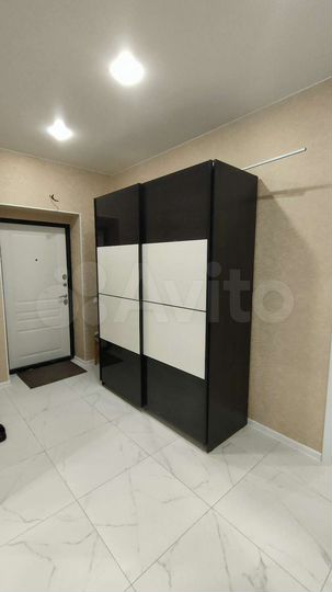 2-к. квартира, 66 м², 1/8 эт.