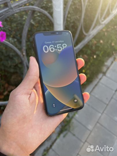 iPhone X 64GB рст хороший